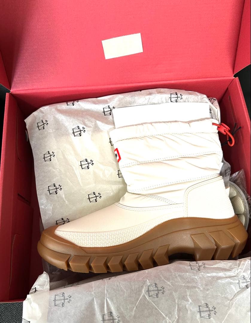 超人気 HUNTER スノーブーツ ショート (24cm) 白、新品防水防寒