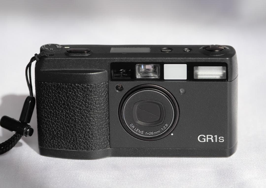 【名品】Ricoh GR1s コンパクトフィルムカメラ ブラック (動作確認済）