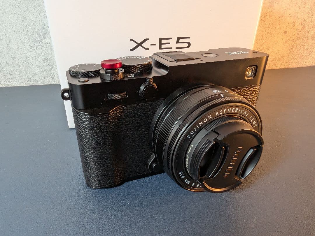 値下中 Fujifilm X-E5 XF23mm ブラック キットレンズおまけ付