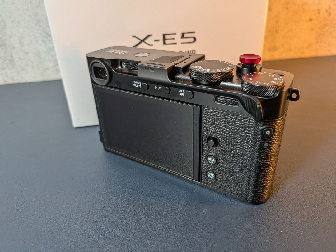 値下中 Fujifilm X-E5 XF23mm ブラック キットレンズおまけ付