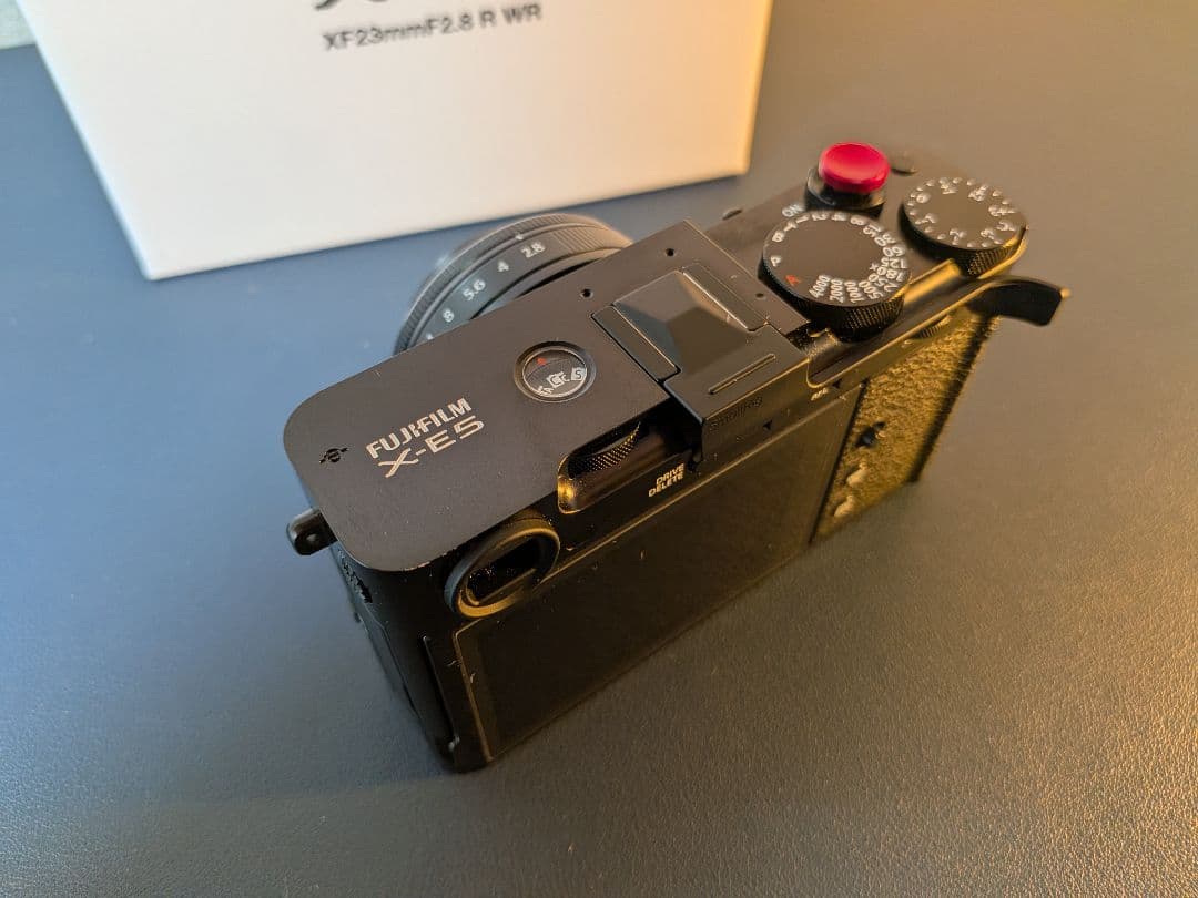 値下中 Fujifilm X-E5 XF23mm ブラック キットレンズおまけ付