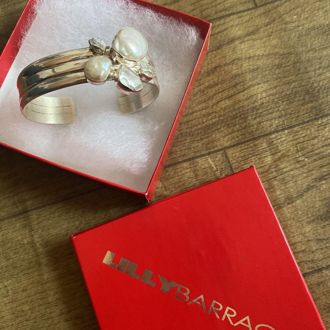 【新品未使用】LILLY BARRACK シルバー　バングル　ブレスレット　石