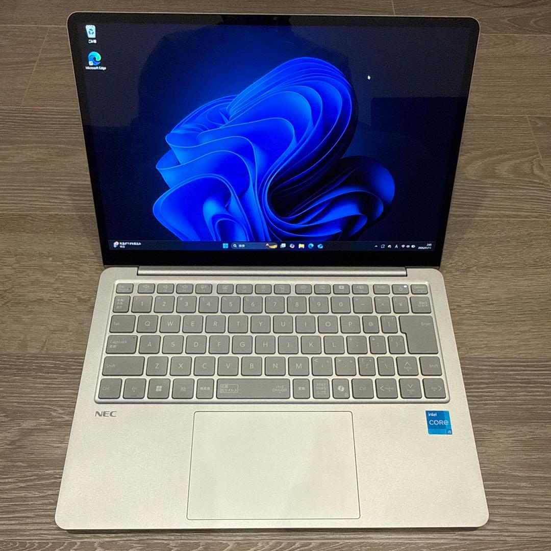 NEC LAVIE SOL S1355/JA 使用少(50時間)・美品