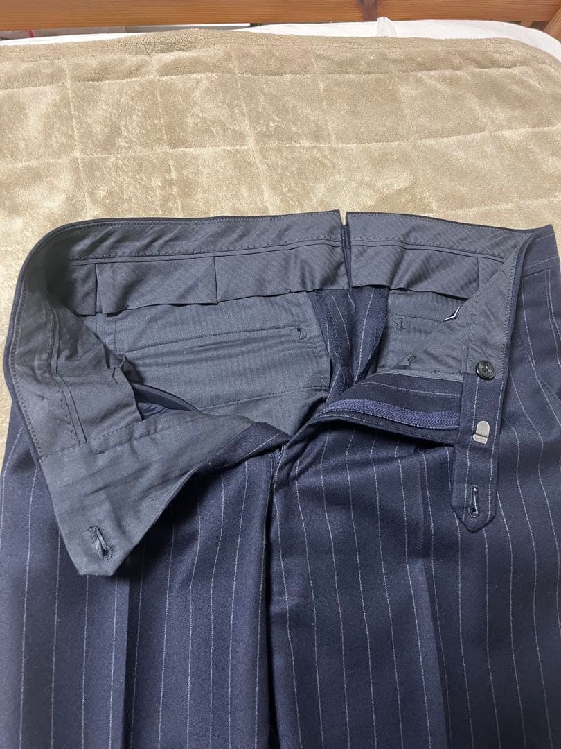【極美品】シップス×ドーメルの上品なチョークストライプの秋冬用スーツ（46）です