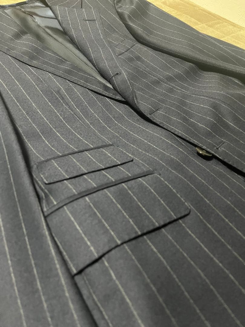 【極美品】シップス×ドーメルの上品なチョークストライプの秋冬用スーツ（46）です