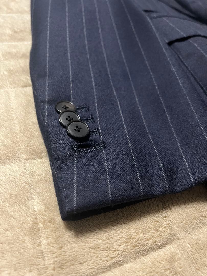 【極美品】シップス×ドーメルの上品なチョークストライプの秋冬用スーツ（46）です