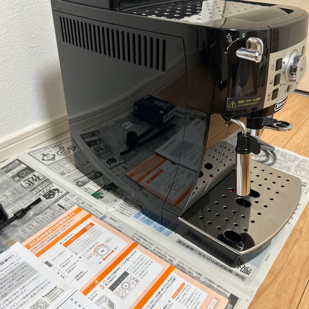 1回のみの使用　美品　デロンギマグニフィカS ECAM22112