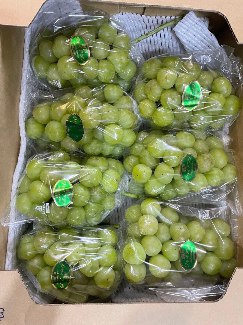 ⑥【岡山県産】瀬戸ジャイアンツ　7〜12房　約5キロ