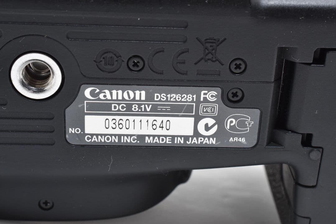 瞬間を捉える高速連写✨キヤノン EOS 60D✨超望遠 Ｗレンズ✨ショット数少