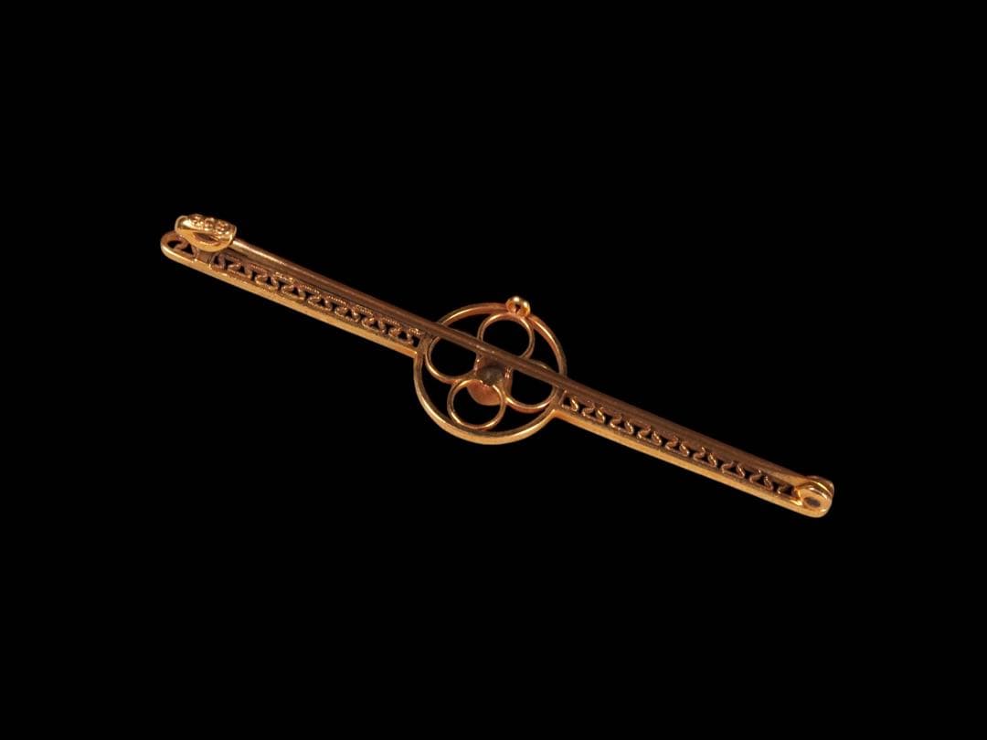 エドワーディアン期　英国製　9金　ペリドット　ブローチ