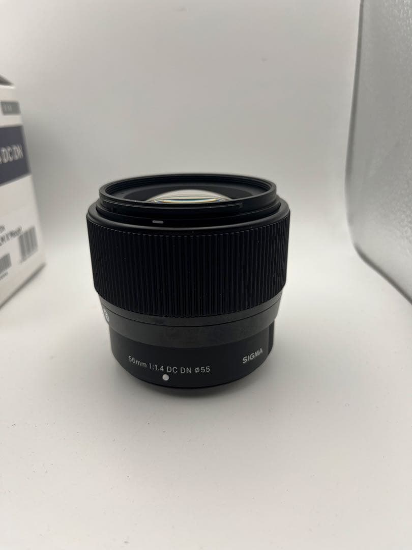 SIGMA シグマ　Contemporary 56mm F1.4 DC DN