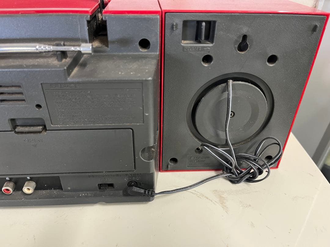 S*5様 レトロで希少な赤いダブルラジカセ　SHARP QT-88R