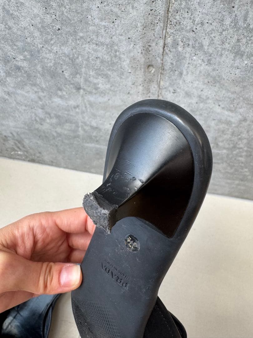 PRADA 低いヒールシューズ　37.5