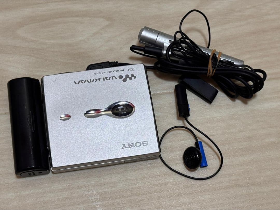 ポータブルプレーヤー SONY MD WALKMAN MZ-E700