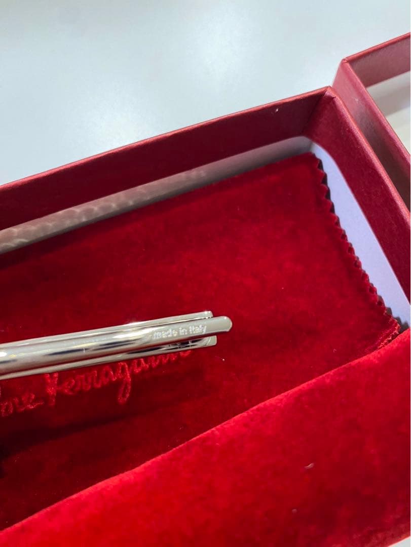 フェラガモ　ネクタイピン