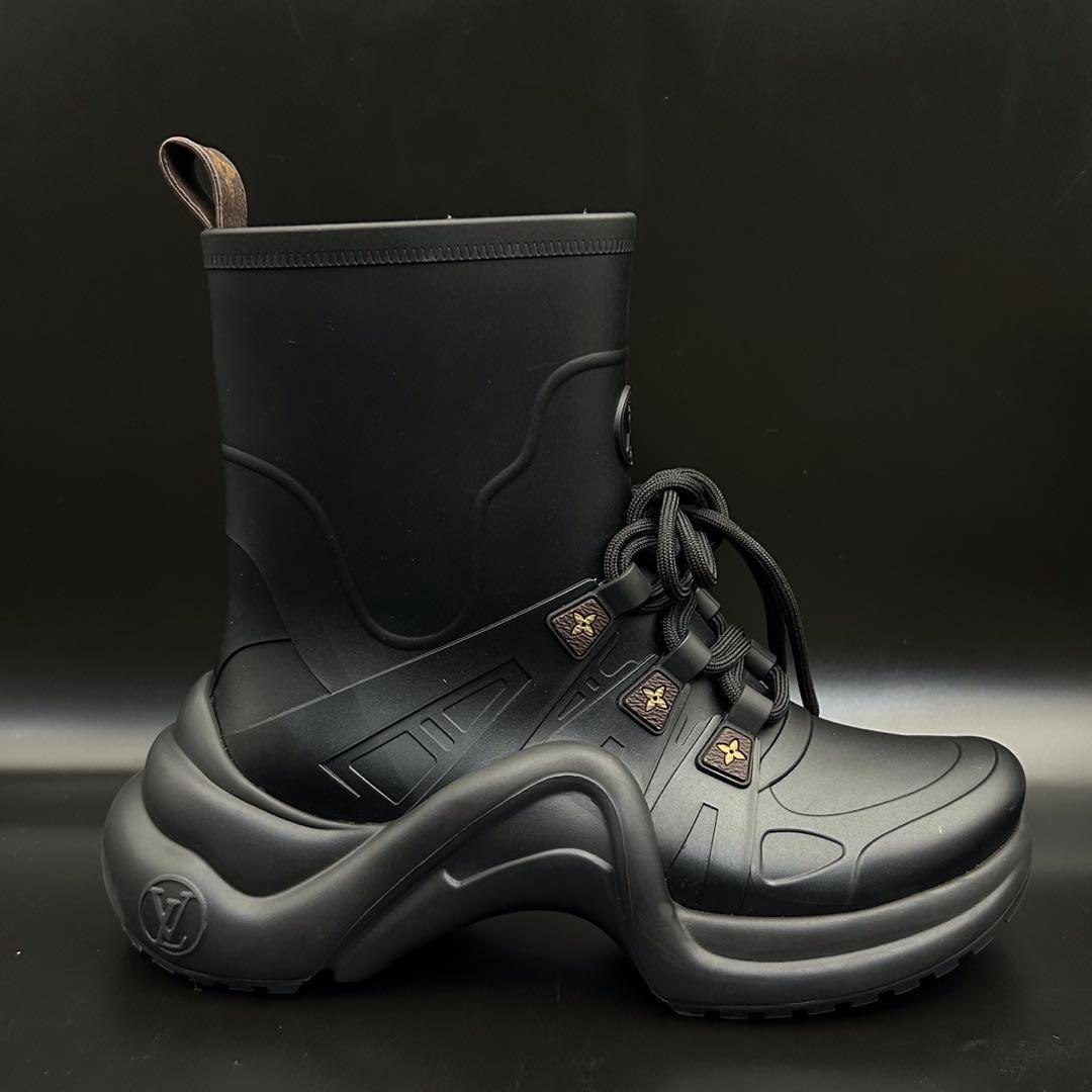 【極美品】ルイヴィトン レインブーツ アークライト モノグラム フラワー 黒