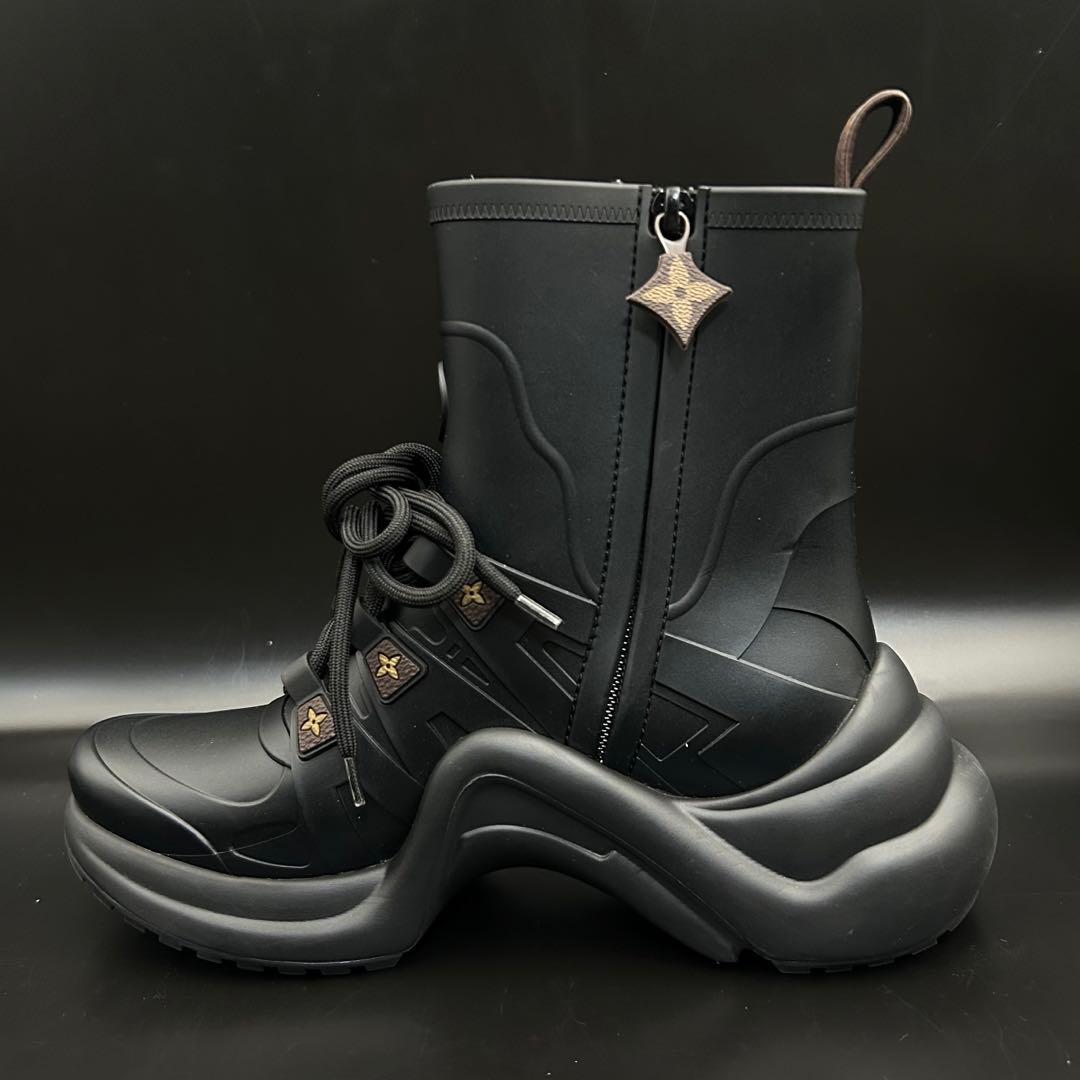 【極美品】ルイヴィトン レインブーツ アークライト モノグラム フラワー 黒