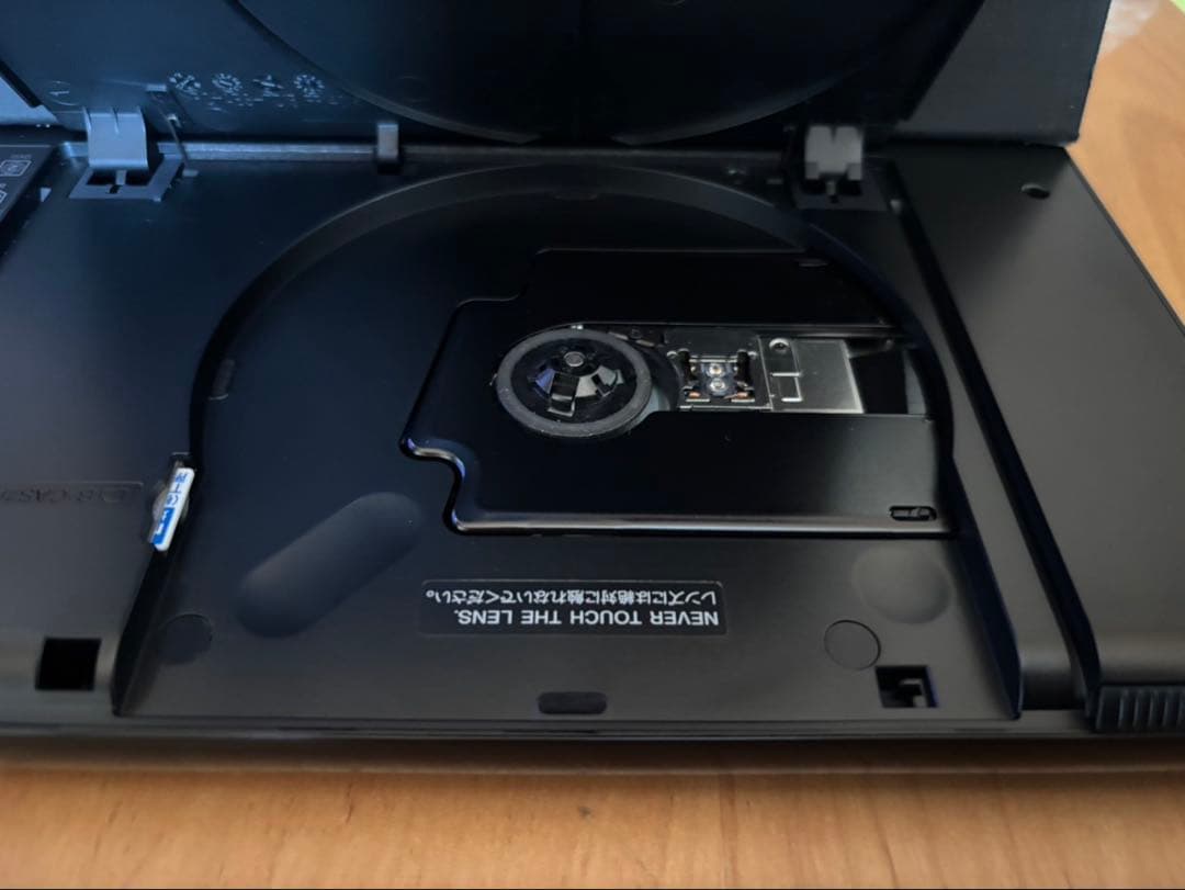 SONY ポータブルBlu-ray /DVDプレーヤー　BDP-Z1