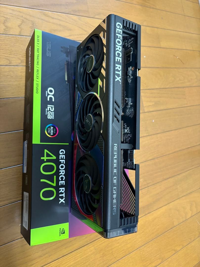 GeForce RTX 4070 グラフィックボード