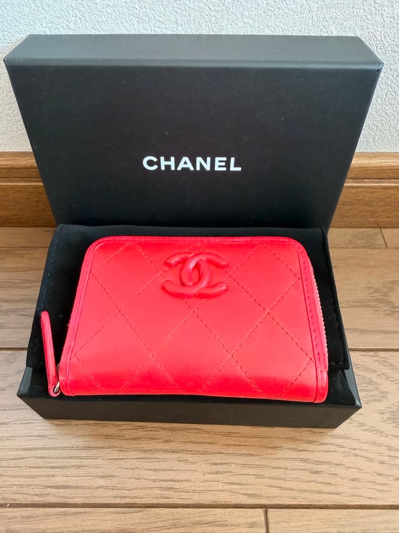 CHANEL 赤 ケース ラムスキン ココマーク