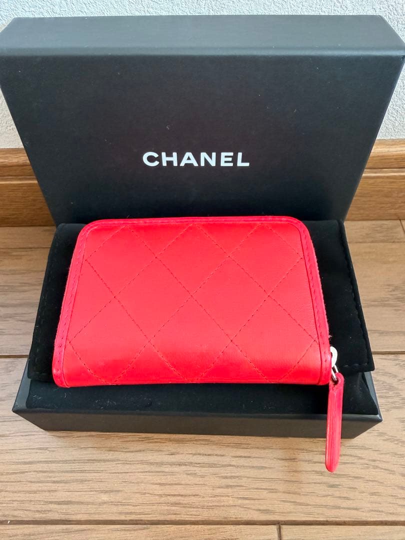 CHANEL 赤 ケース ラムスキン ココマーク