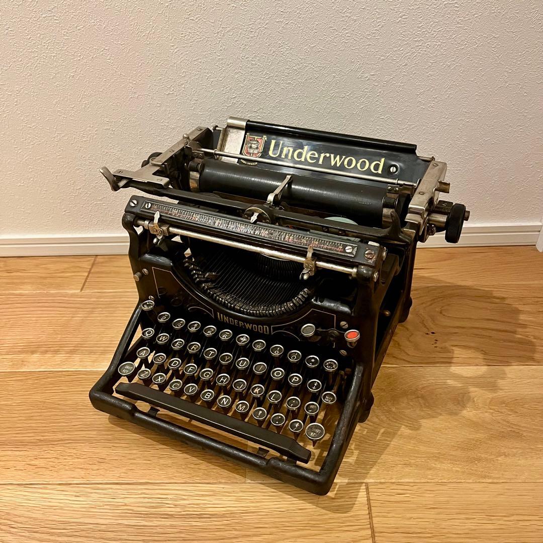 【アンティーク】UnderWood(アンダーウッド)タイプライター【インテリア】