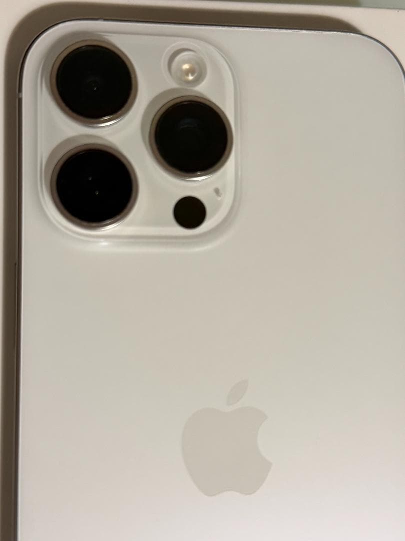 【バッテリー98%】iPhone16 ProMax ホワイトチタニウム256GB