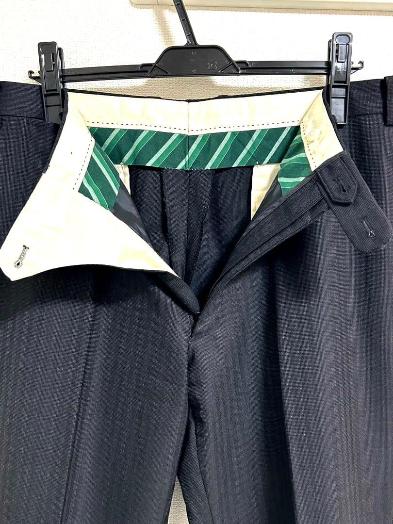 HILTON スーツ　洋服の青山　ウール&カシミヤ 黒系　180 AB7