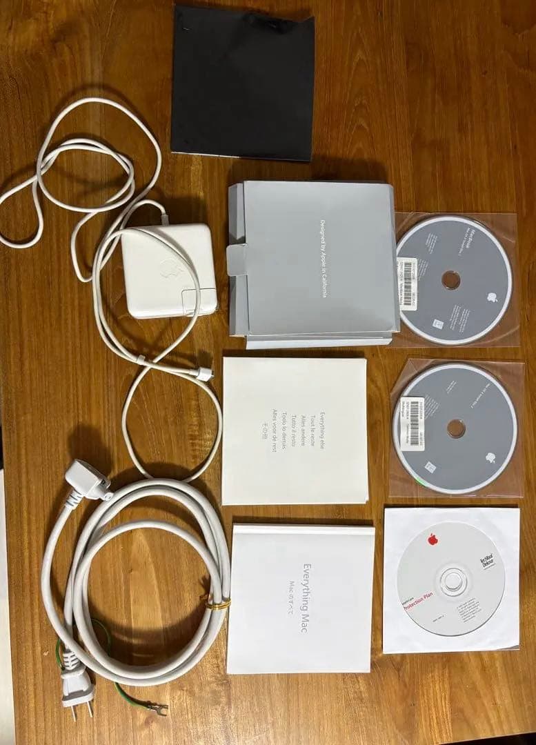 Apple MacBook ホワイト