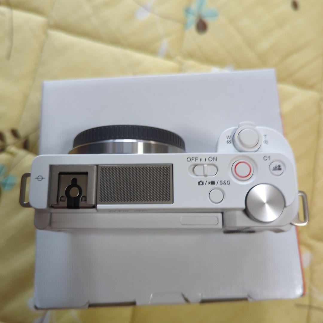 SONY Vlog用カメラ ZV-E10 ボディ ウインドスクリーン付属