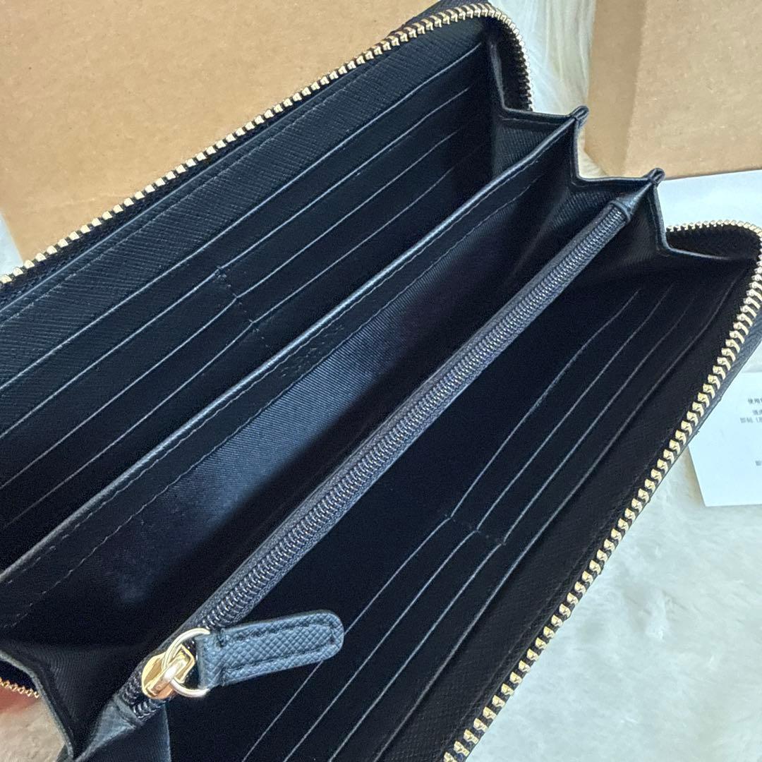 COACH ブラック キルティング 長財布