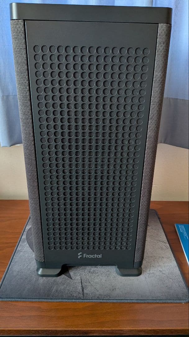 Fractal Design Mood Black ITX ケース