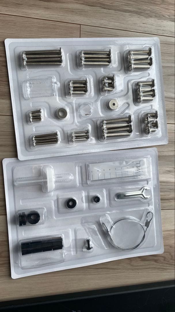 最終値下げ！イコールズ　WALL テレビスタンド V2 ロータイプ