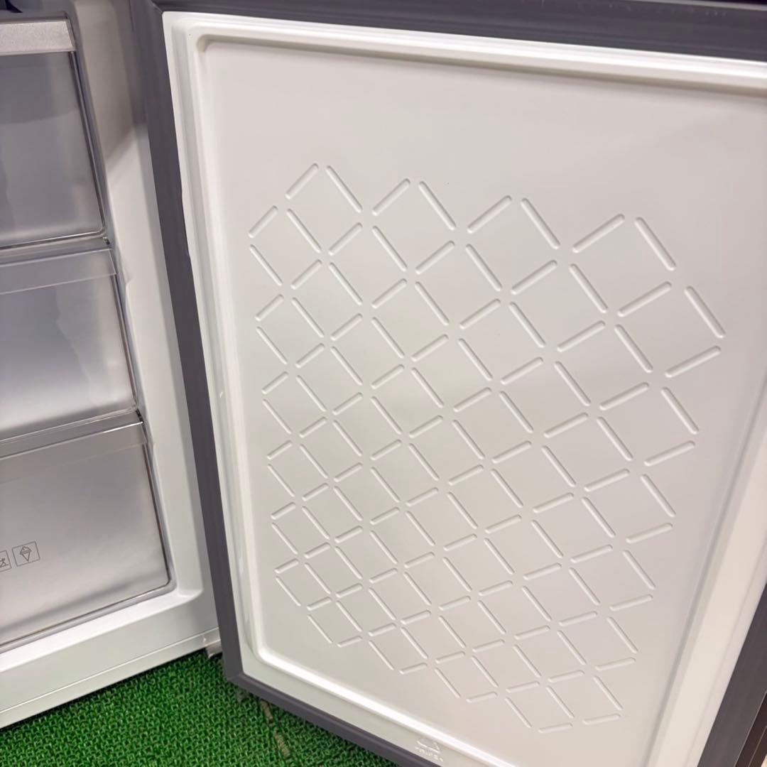 625 2025年製　冷蔵庫　186L 右開き　小型　一人暮らし　2ドア　安い