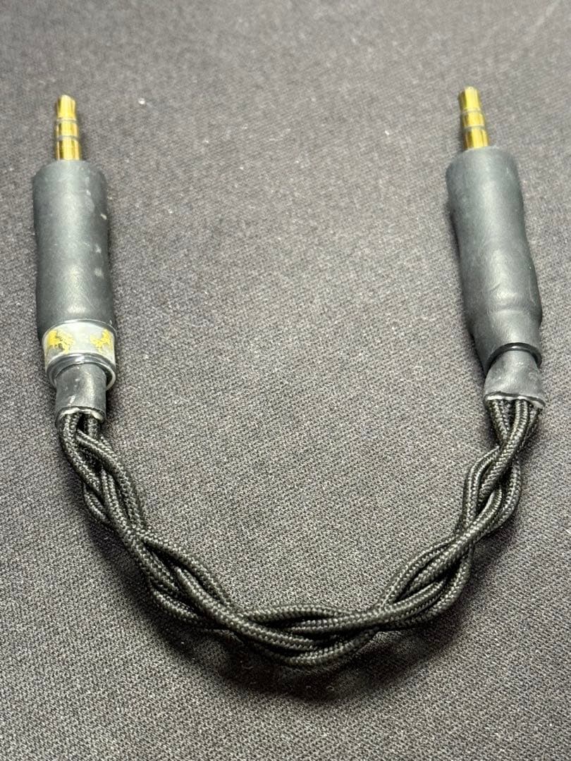 春日小鹿氏作成　3.5mm-3.5mmミニミニケーブル