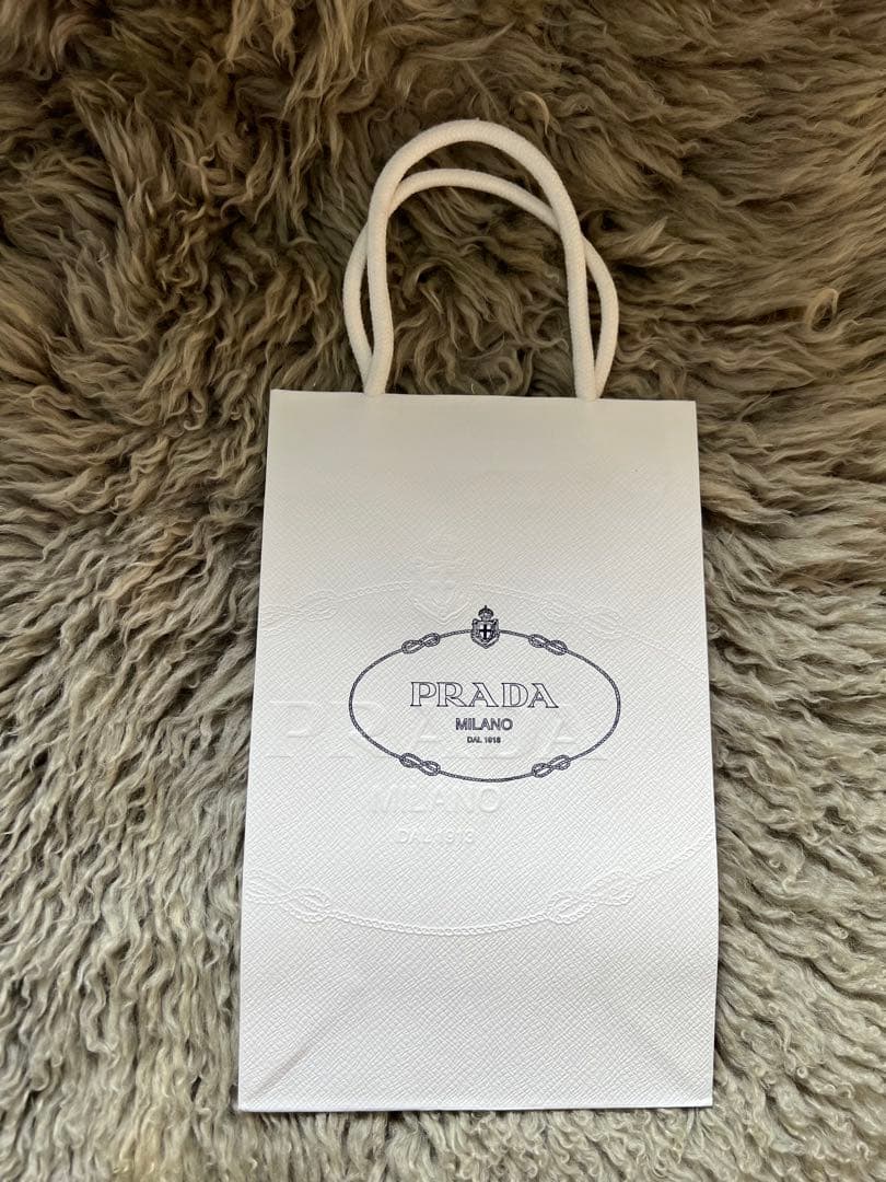 プラダ　PRADA 水筒　500ml タンブラー　 ショッパー付　ブラック