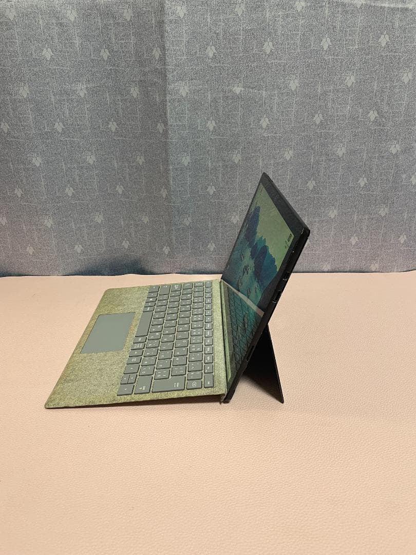 8005★Surface Pro★第８世代　Core i5★SSD★25H2