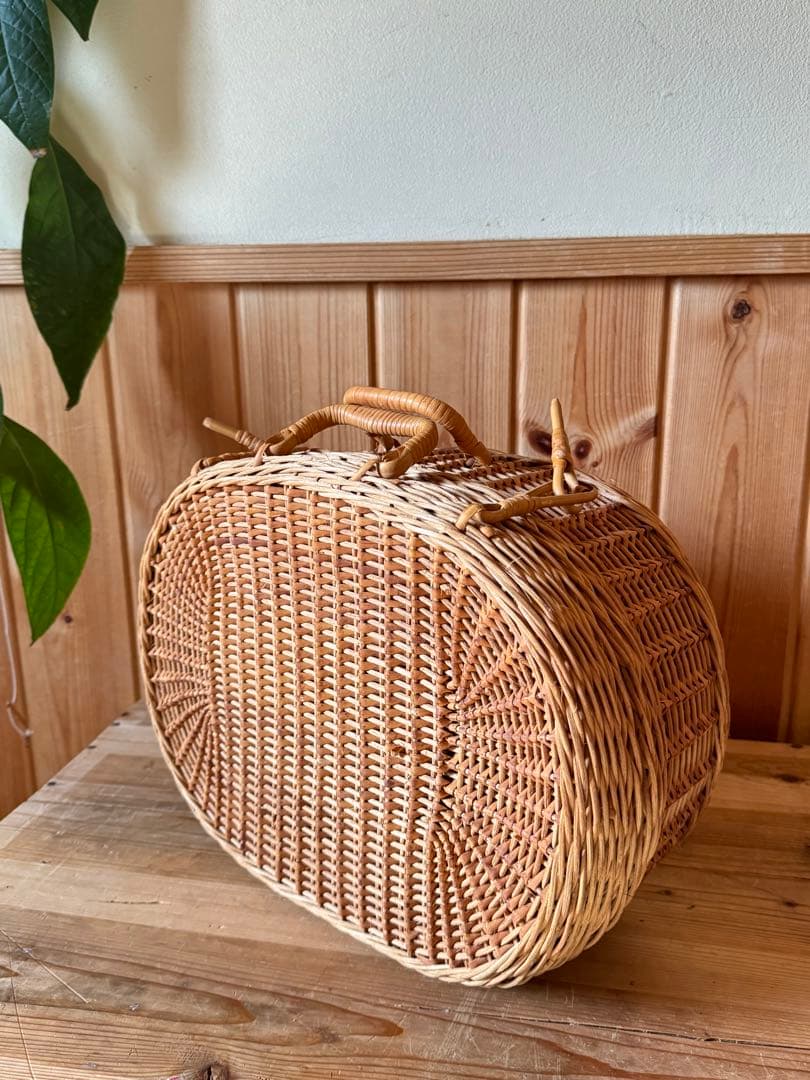 美品‼︎ 籐籠　オーバル型バスケット　ピクニック　インテリア小物入れ　レトロ