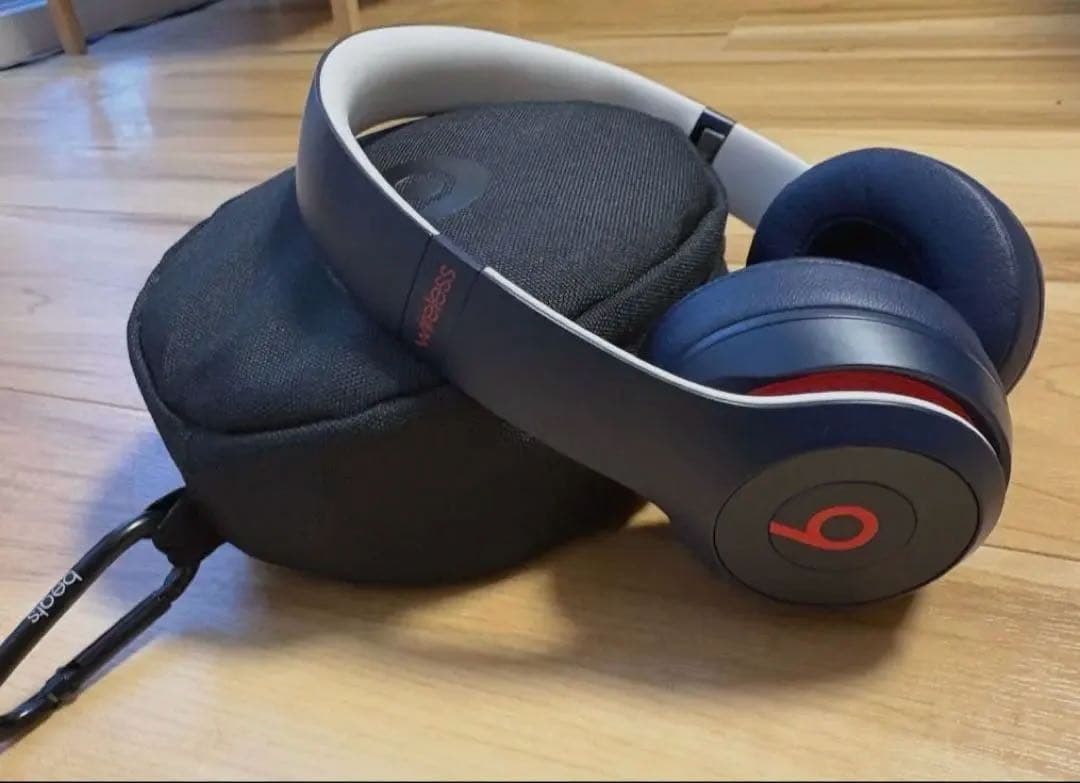 ★極美品★ Beats ワイヤレスヘッドホン 収納ケース付き