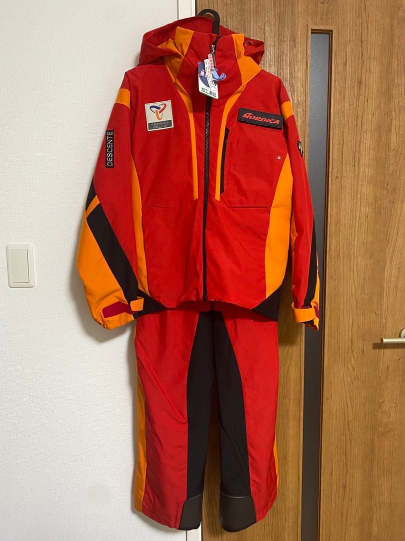 Nordica チームスキーウェア （デサントSサイズ赤/オレンジ/黒）