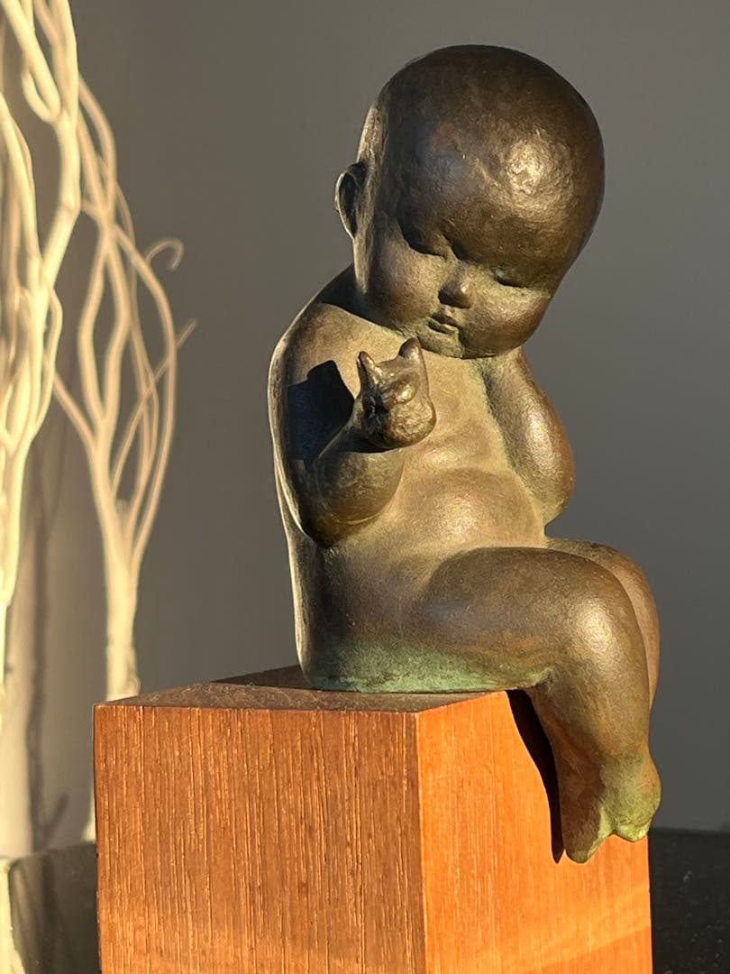 ブロンズ 彫刻 木製台座付き（時代物）