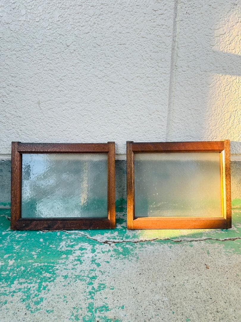 【昭和レトロ】木製窓　レトロ　木扉　スリガラス　小窓　アンティーク