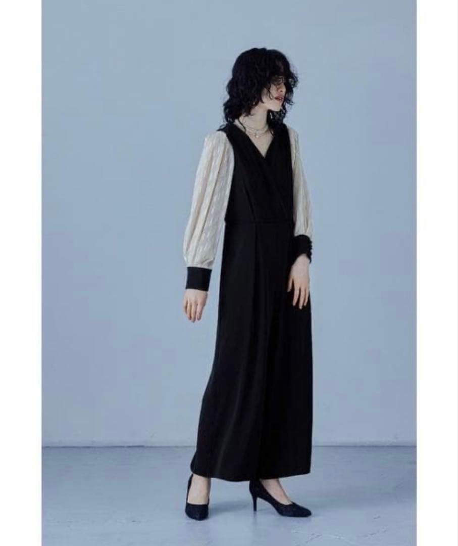 美品 niana カシュクールデザインパンツドレス オールインワン ドレス　黒