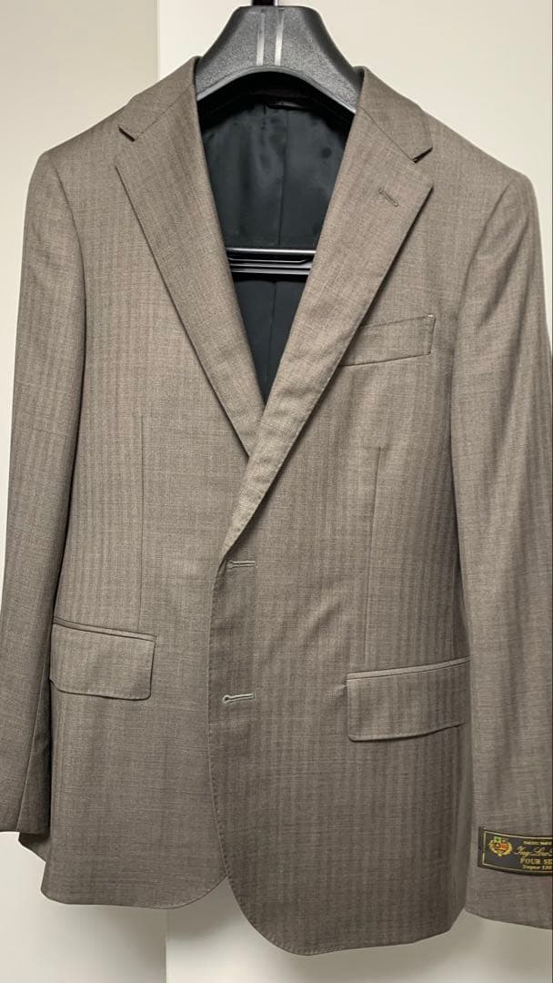 新品未使用　Loro Piana ロロピアーナ製生地 ベージュ　スーツ