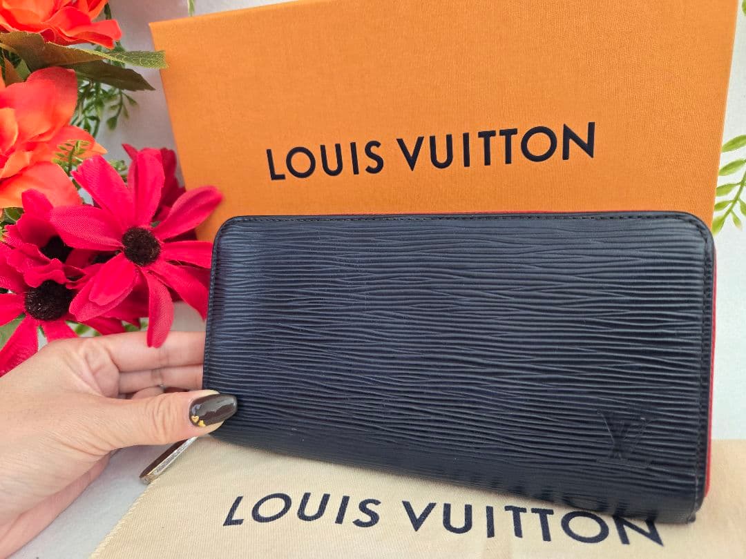 LOUIS VUITTON ルイヴィトン エピ 長財布 ジッピーウォレット☺︎
