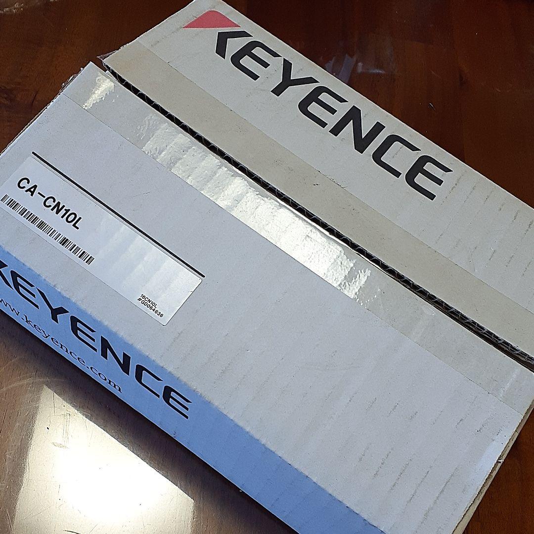 新品未使用品　キーエンス　L字コネクタカメラケーブル