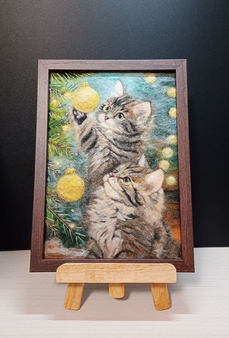 羊毛フェルト 絵画 「クリスマスのキラキラに夢中」