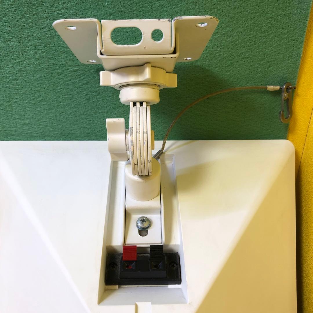 た3● BOSE 111PYW スピーカー 2個セット　吊り金具2個付き