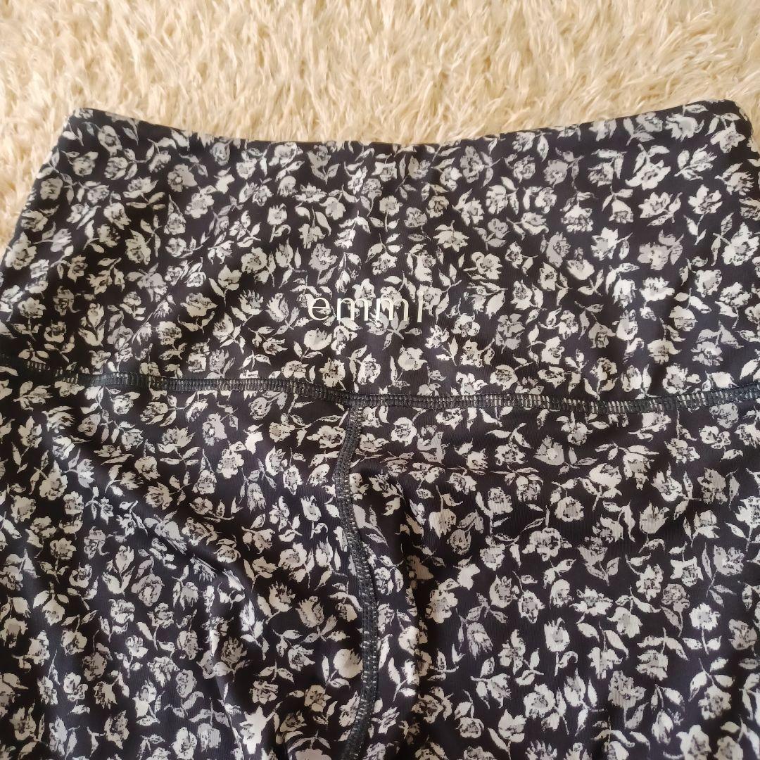 美品　エミ　WELLNESS YOGA PACK　ヨガ　ブラトップ　レギンス