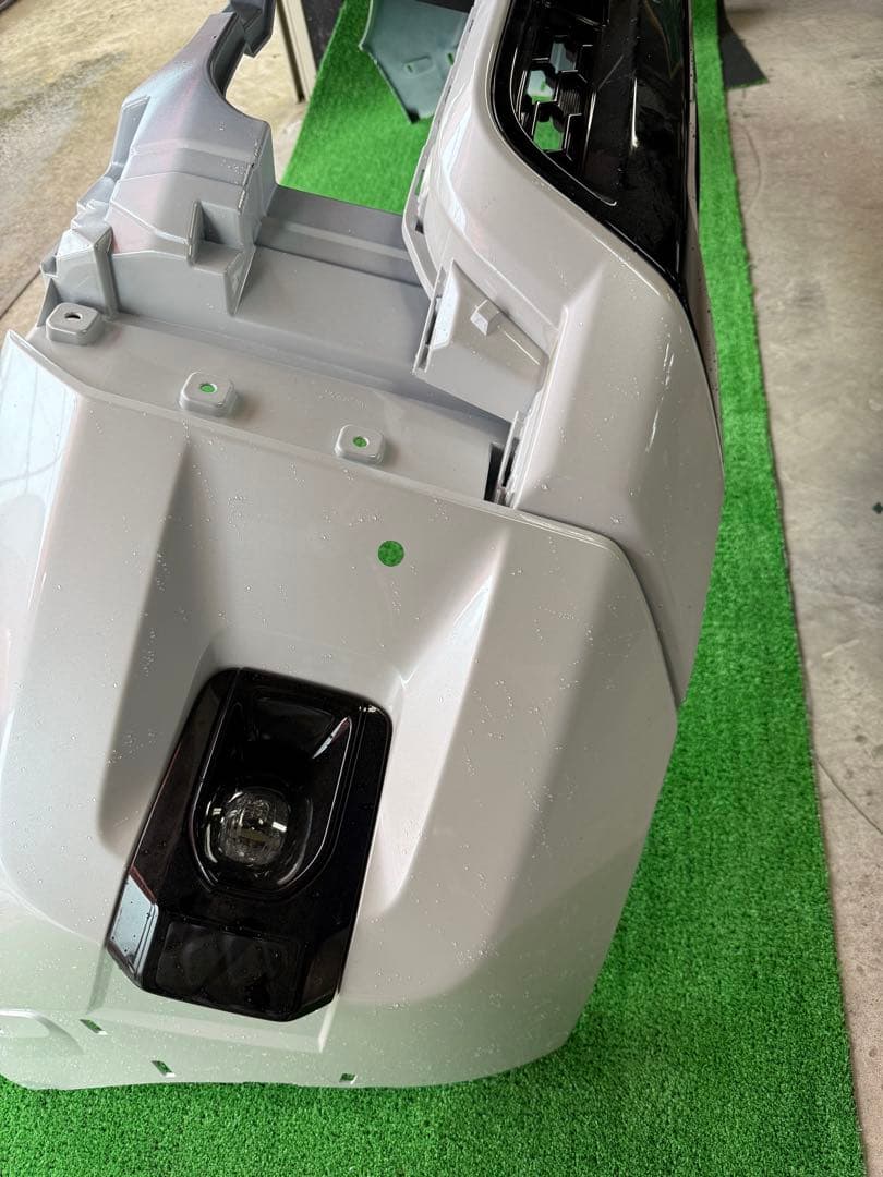 ハイラックス　バンパーグリル　GUN125